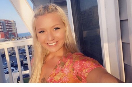 Sammifoxx Kyra star naked gallery