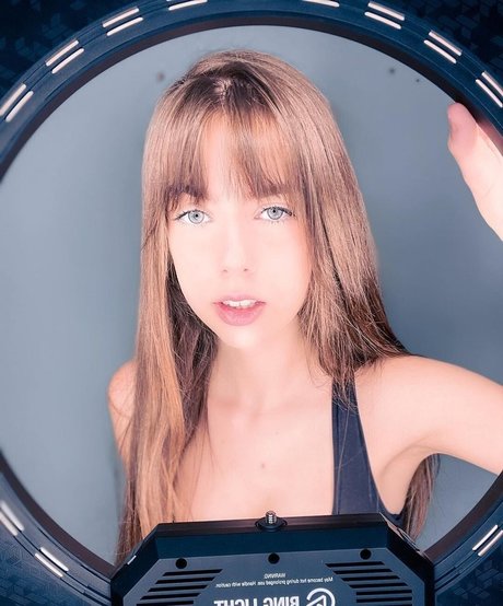 IJenz naked star picture