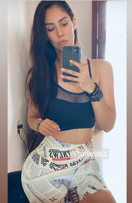 Sofia Yunes sexy model img