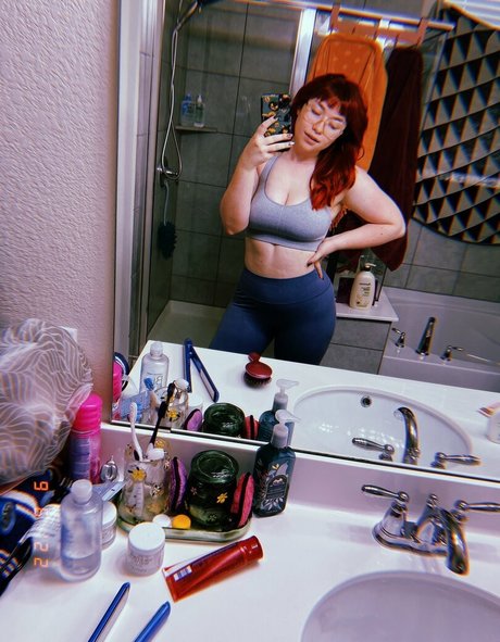 Koolysmiley model art picture