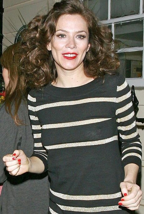 Anna Friel nice model photo