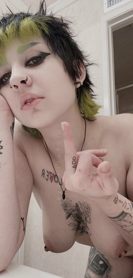 Gremlinbxtch pornstar art pic