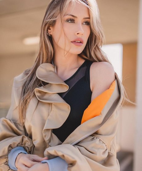 Angela Halili high quality model pics