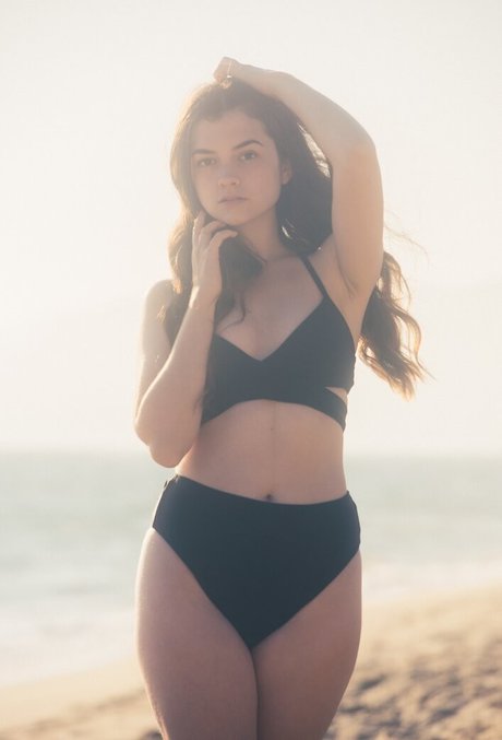 Mina Kess star erotic archive