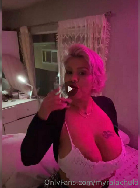 Myralachula erotic pornstar gallery