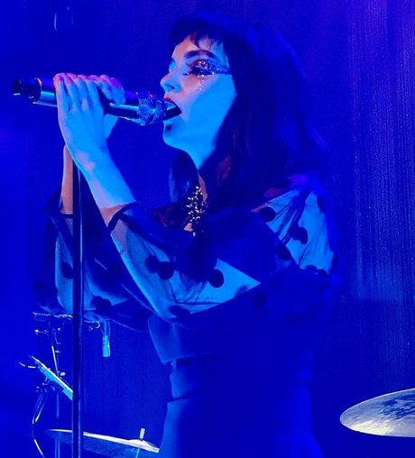 Lauren Mayberry art pornstar photos