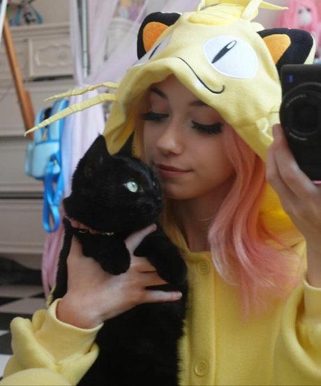 Iluvmeww pornstar pretty picture