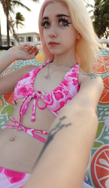 Iluvmeww high quality model photo