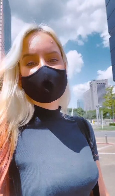 Sonja Reid adult model image