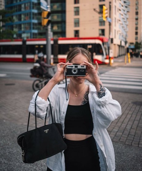 Sonja Reid nice actress pic