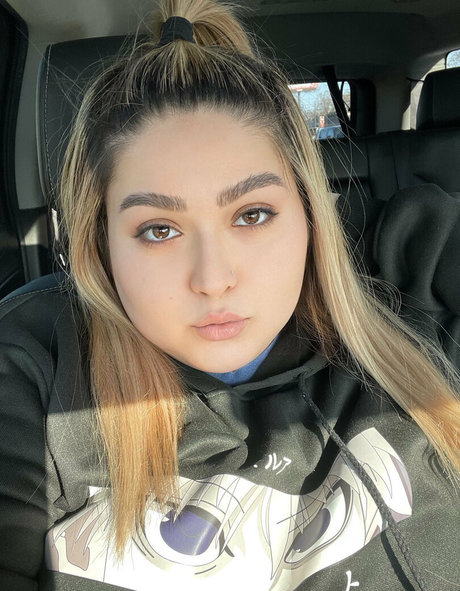 shadydoll model adult photos