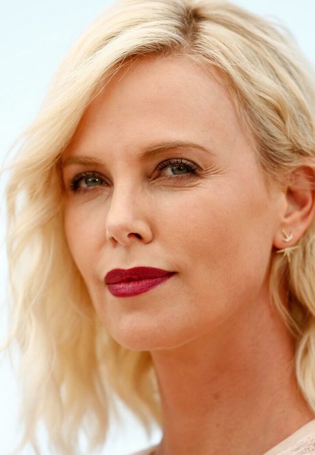 Charlize Theron model beautiful galleries