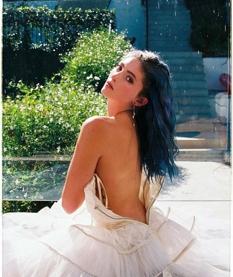 Willow Shields pornstar hot photos