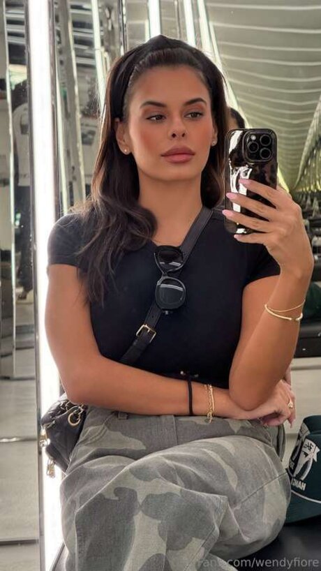 Wendyfiore pornstar naked img