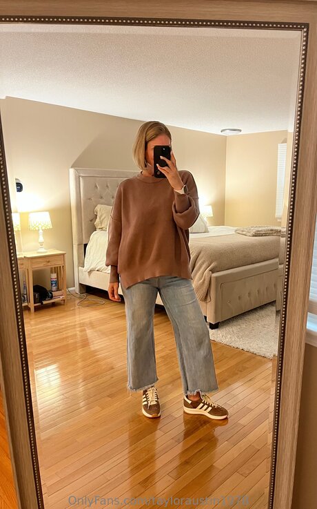 redhead threesome onlyfans sexy nude picture