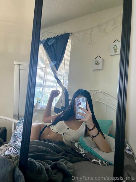 Stepsis Mia free model photos