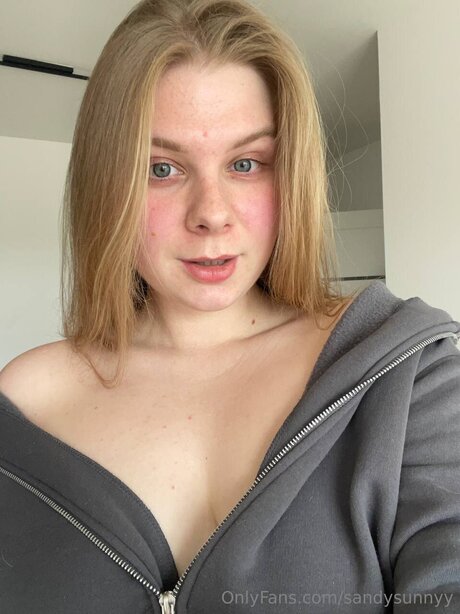 Sandysunnyy model adult image