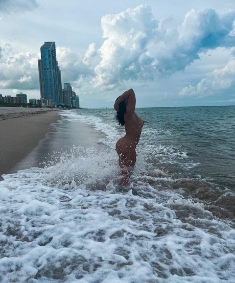 Thebunnyracks star nude images