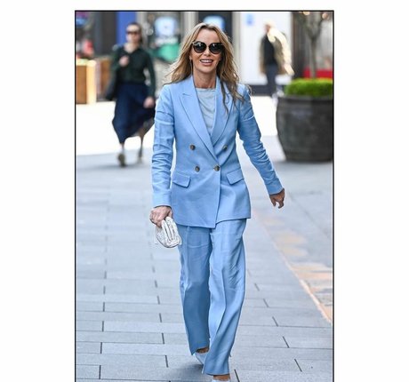 Amanda Holden Profile pic