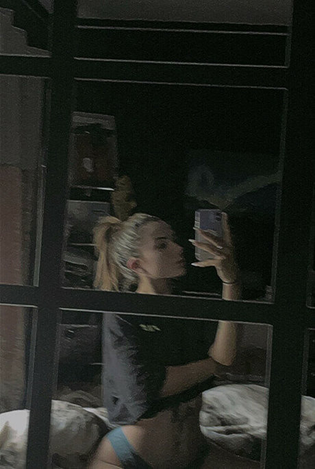 Mirrorgirlkim model pornographic img