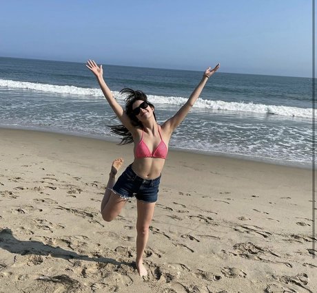 Laura Marano nudes pornstar galleries