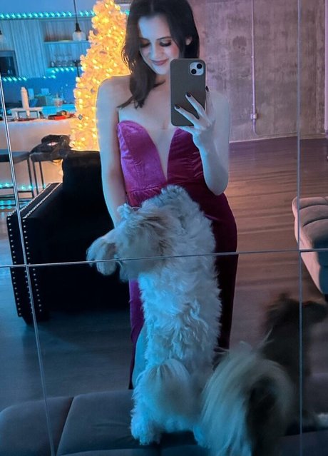 Laura Marano model high quality galleries