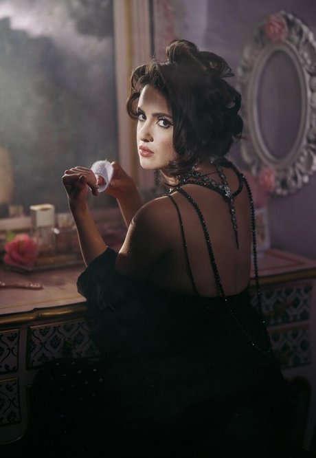 Laura Marano adult actress picture