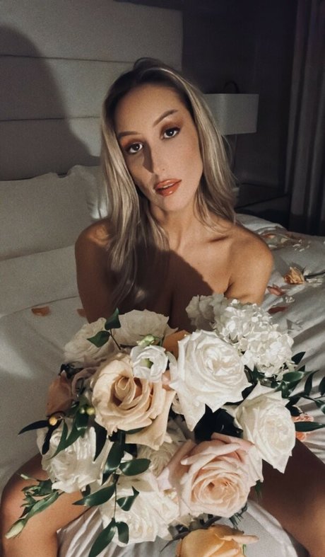 DJMissShelton pornstar sex picture