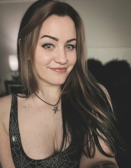 ConcealedBones hot pornstar images