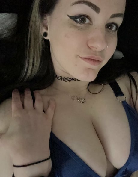 ConcealedBones pornstar hd pic