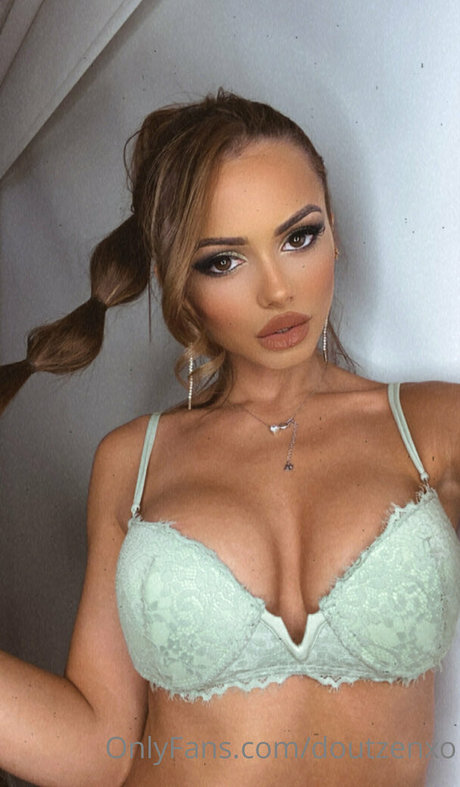 doutzenxo star exclusive picture