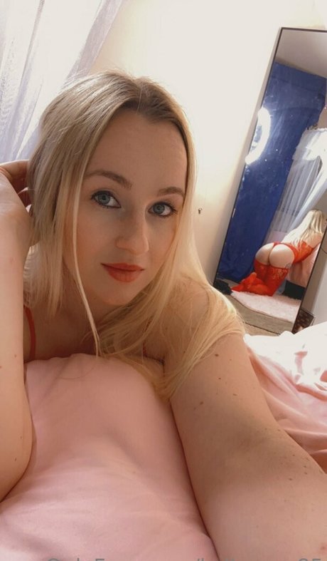 kellyxoxo85 porn star pic