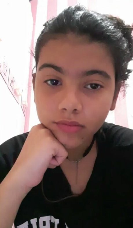 Lives Privadas Facecast model nude gallery