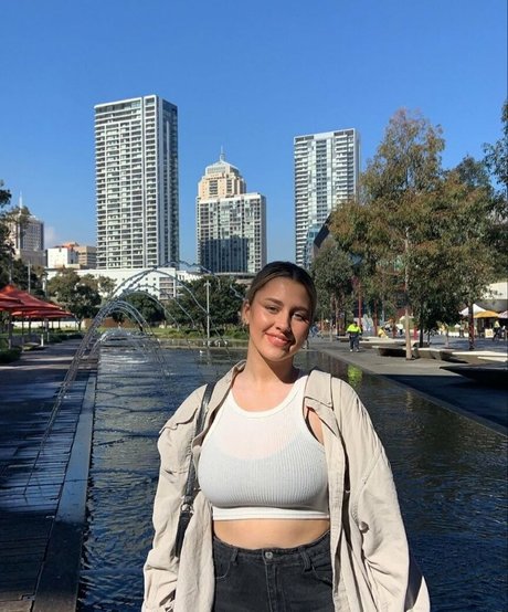 Tahlia A model perfect picture