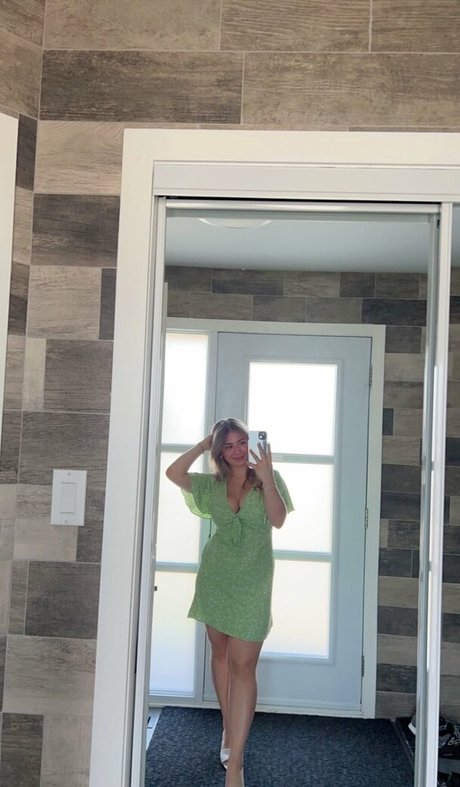 Katia A pretty star pic