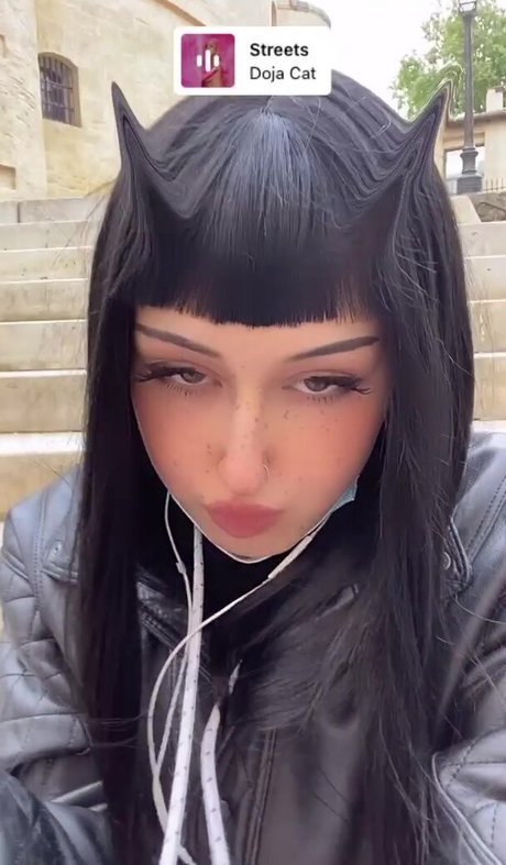 Trinadest Elisa model nice pic