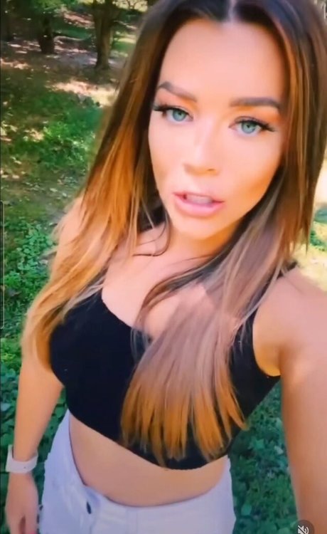 Jackie Redmond model hd photos