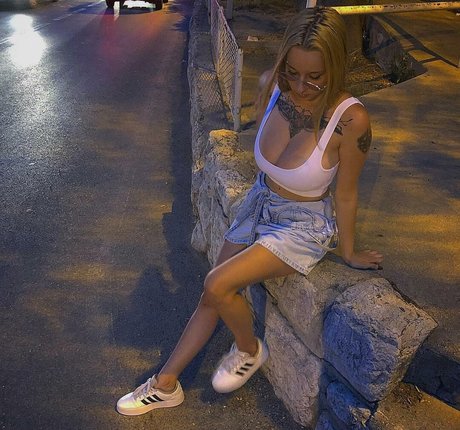 suzizvonar model porn archive