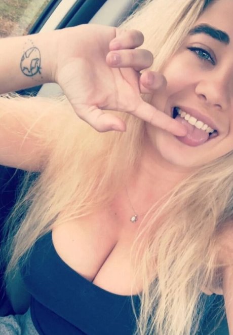 Schuyler Thornton hot star photos