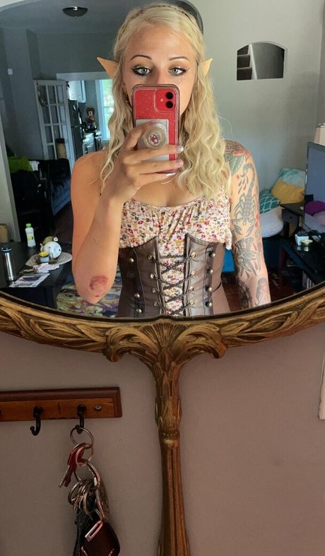 Alliekazam pornstar xxx photo