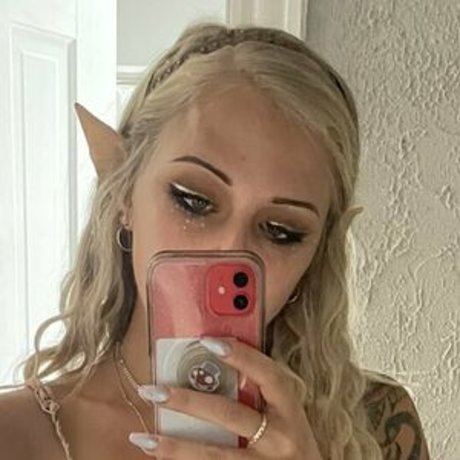 Alliekazam nudes model pictures