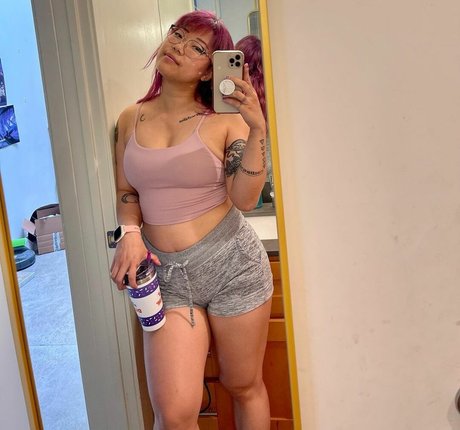 Stella Chung star exclusive photos