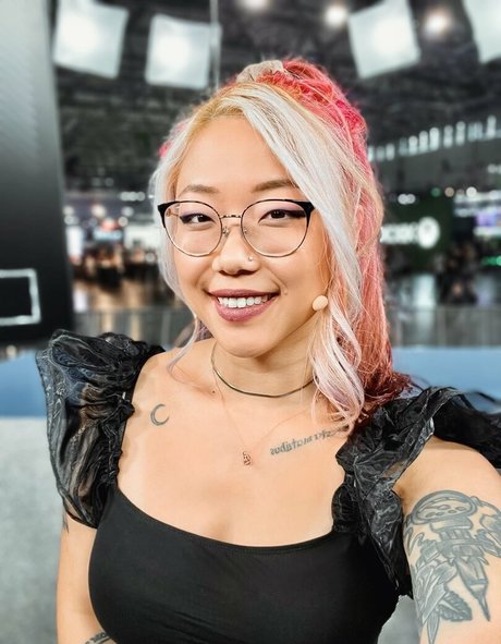 Stella Chung nude star pics