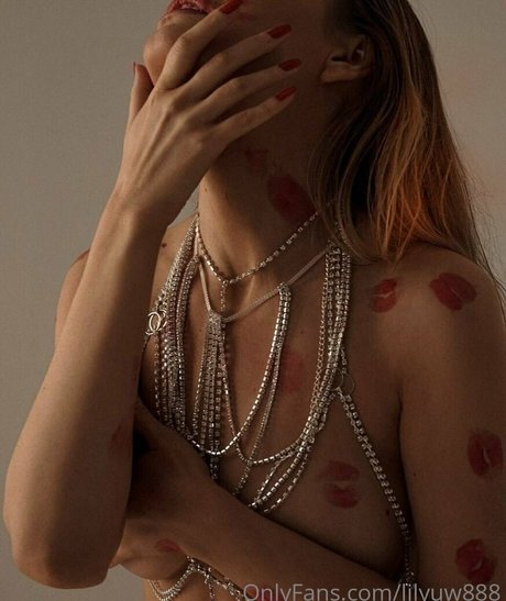 ts lilyuw88 nice pornstar images