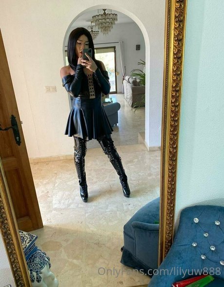 ts lilyuw88 free pornstar picture