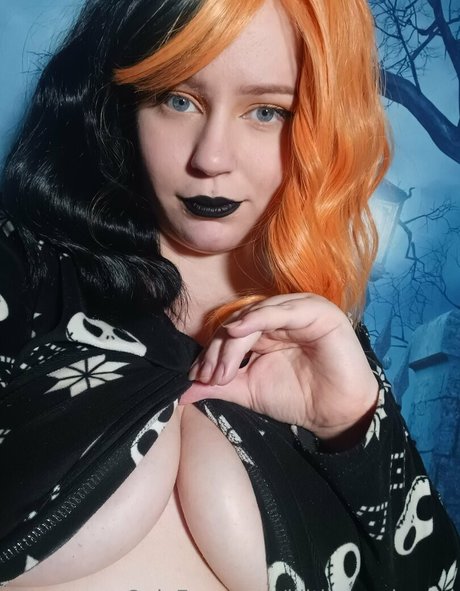 lilithcrossbones model adult picture