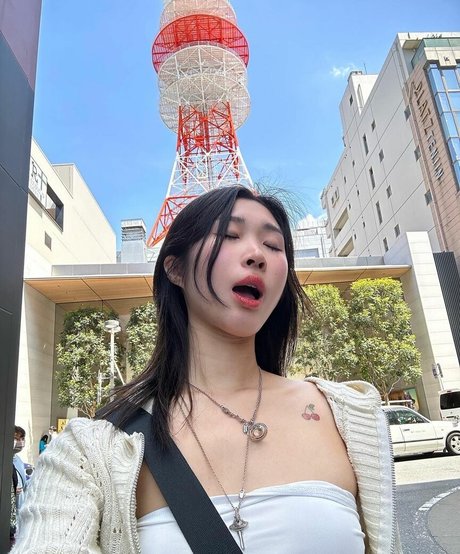 Dadacafe model sexy gallery