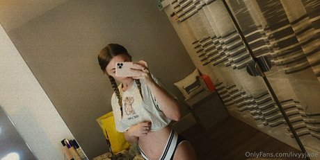 livyyjade erotic actress photo