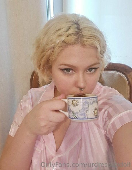 dramatic dumpster free hd star pic