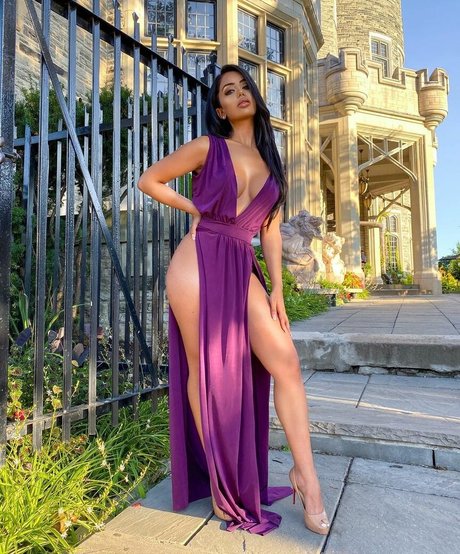 Aneeqa Farid erotic pornstar archive